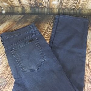 Joe's Jean's dark blue wash denim 32 x 27
